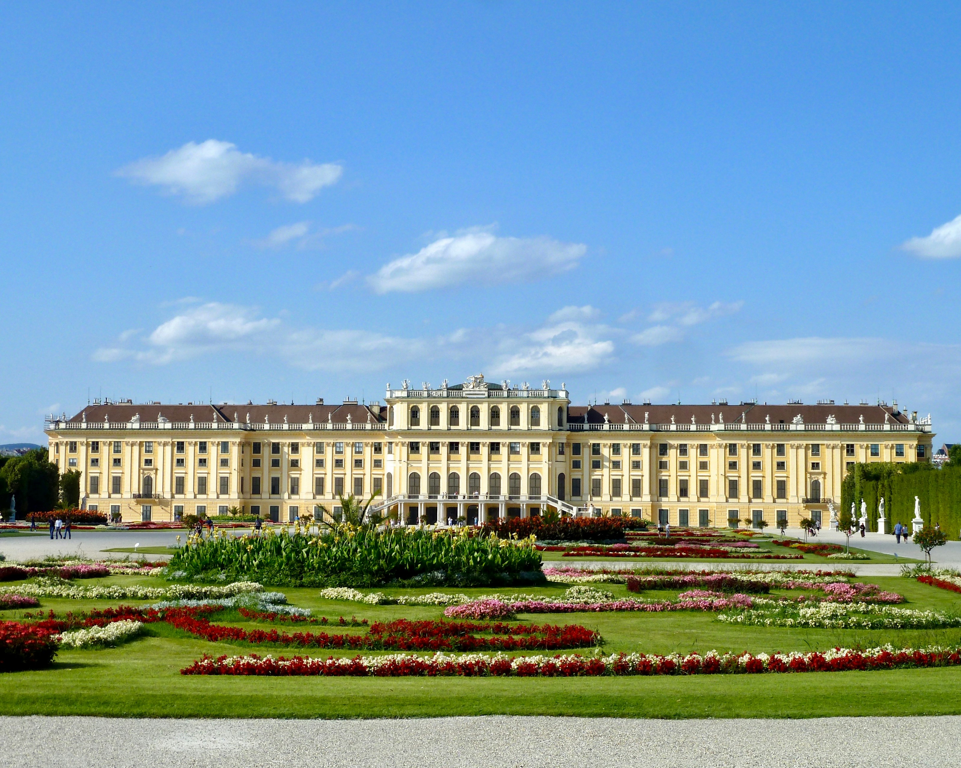 Schonbrunn Palace in Vienna